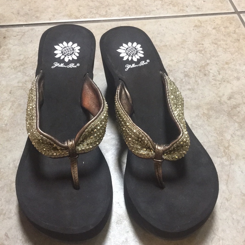 Yellow box thong sandals